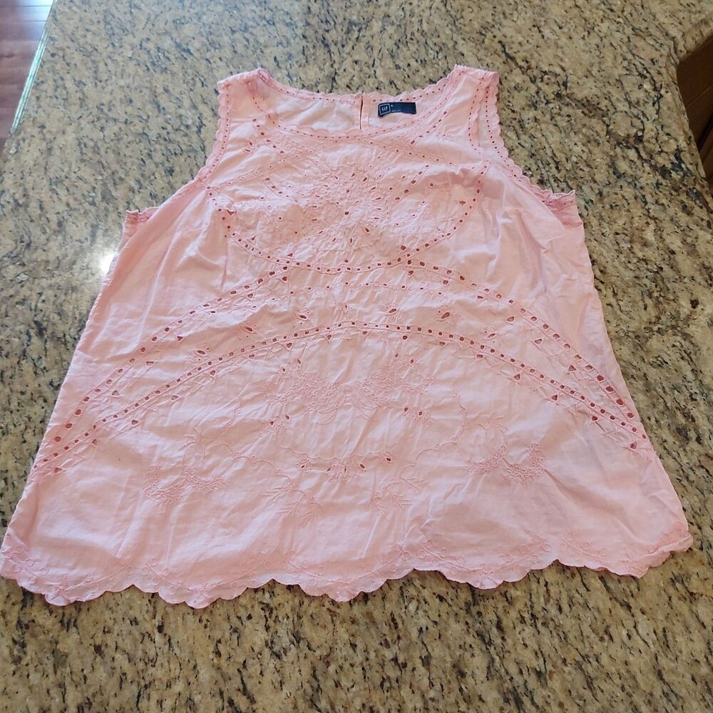 GAP Women's Scalloped Embroidered Shell Top Size XL Light Pink Sleeveless